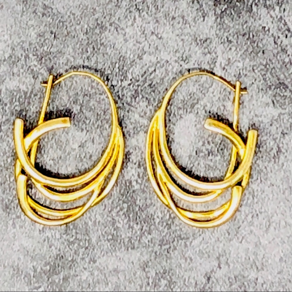 Organic gold hoops